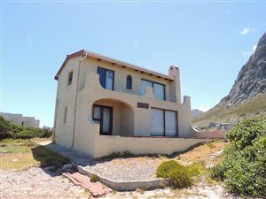 3 Bed House in Rooi Els