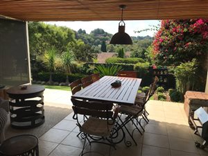 3 Bed Townhouse in Waterkloof Heights