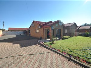 3 Bed House in Paradise