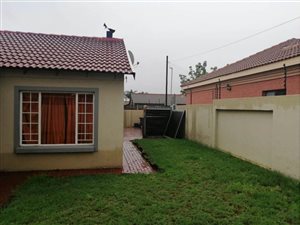 2 Bed House in Doornpoort and surrounds