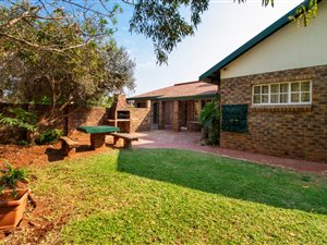 4 Bed Duet in Elarduspark