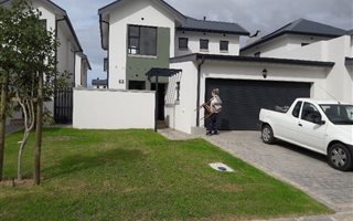 3 Bedroom House in Buh Rein and surrounds