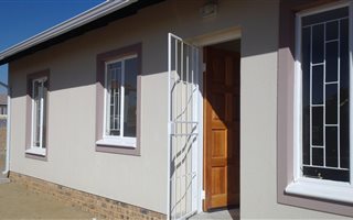 3 Bedroom House in Mohlakeng