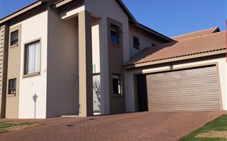 4 Bedroom House in Eldo View
