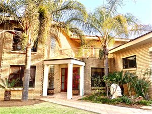 5 Bed House in Kyalami Estate