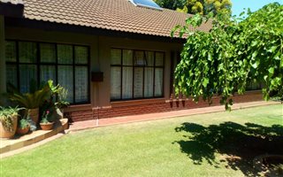 4 Bedroom House in Vanderbijlpark SE2
