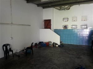 100 m² Commercial space in Springfield Park