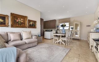 2 Bedroom Apartment in Oaklands