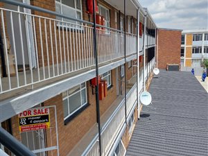 1.5 Bed Flat in Tedstoneville