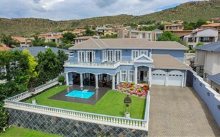 3 Bedroom House in Featherbrooke Estate