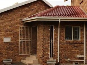 3 Bedroom Duplex in Amberfield