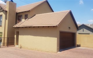 3 Bedroom House in The Reeds