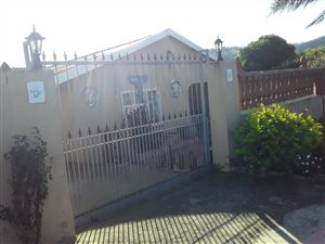 3 Bed House in Trenance Manor
