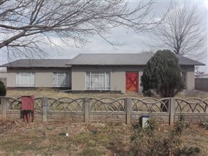 4 Bed House in Jameson Park