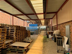 470 m² Industrial space in Newmarket Park