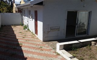 1 Bedroom House in Gonubie