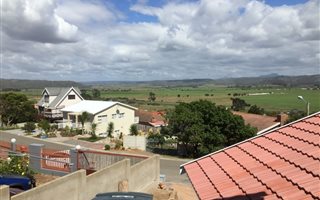 4 Bedroom House in Klein Brak River