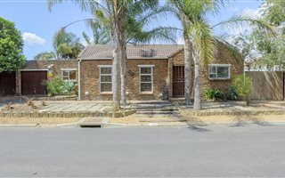 4 Bedroom House in Durbanville Central