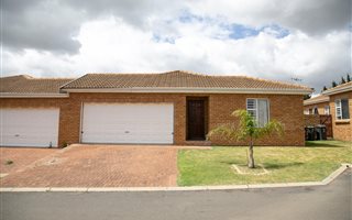 3 Bedroom Townhouse in D Urbanvale