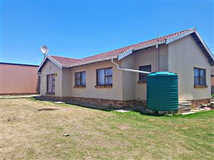 3 Bedroom House in Rini