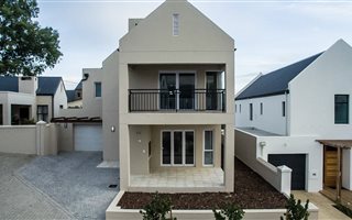 4 Bedroom House in Jamestown