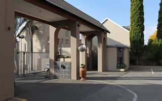 2 Bedroom Apartment in Edenglen