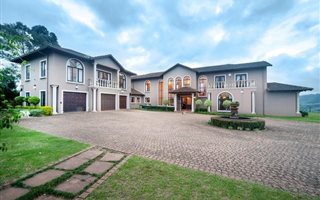 2.6 ha Farm in Hillcrest Central