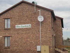2 Bedroom Apartment in Olievenhoutbosch