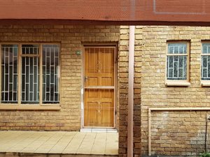 2 Bed Apartment in Brakpan Central