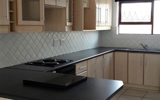 3 Bedroom Townhouse in Sherwood and surrounds