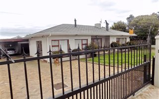 5 Bedroom House in Amandelrug