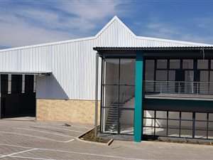 1080 m² Industrial space in Cosmo City