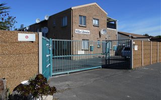1 Bedroom Apartment in Tableview