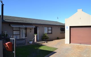 3 Bedroom House in Bracken Heights
