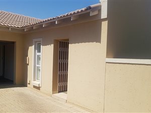 3 Bed House in Pomona