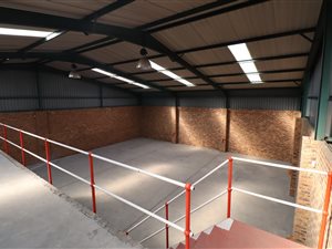 1200 m² Commercial space in Alberton