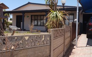 4 Bedroom House in Vredenburg
