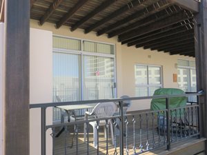 2 Bed Apartment in Strand South