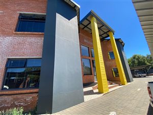 1500 m² Office Space in Arboretum