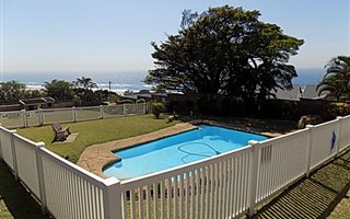 2 Bedroom Apartment in Illovo Beach