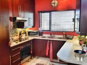 3 Bed Apartment in Greenstone Hill
