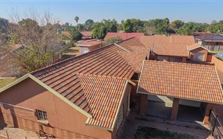 2 Bedroom House in Oos-Einde