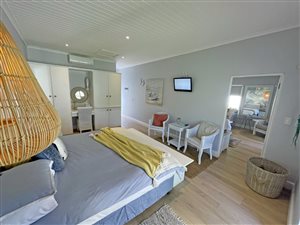 2 Bed Apartment in Keurboomstrand
