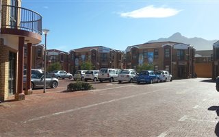 240 m² Office Space in George Central