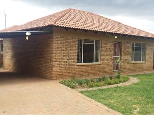 2 Bed Townhouse in Meiringspark