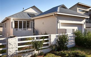 4 Bedroom House in Waterfall Estate