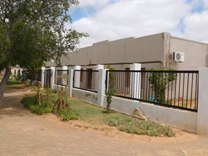 6 Bedroom House in Adendorp