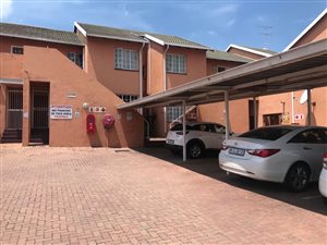 2 Bed Apartment in Alberton