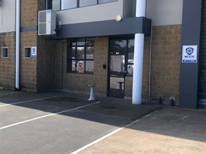 821 m² Commercial space in Red Hill