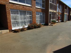 2 Bed Flat in Oberholzer